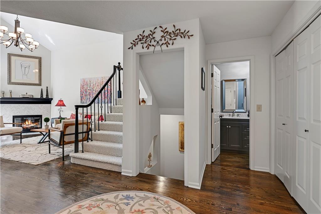 2433 W 137th Place Property Photo 18