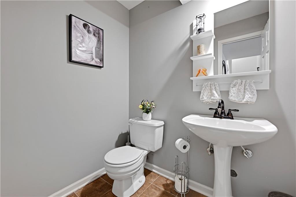 2433 W 137th Place Property Photo 31