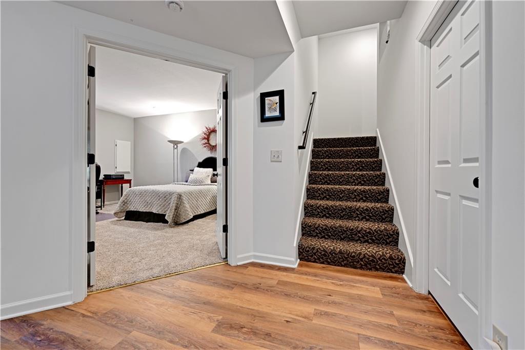 2433 W 137th Place Property Photo 32