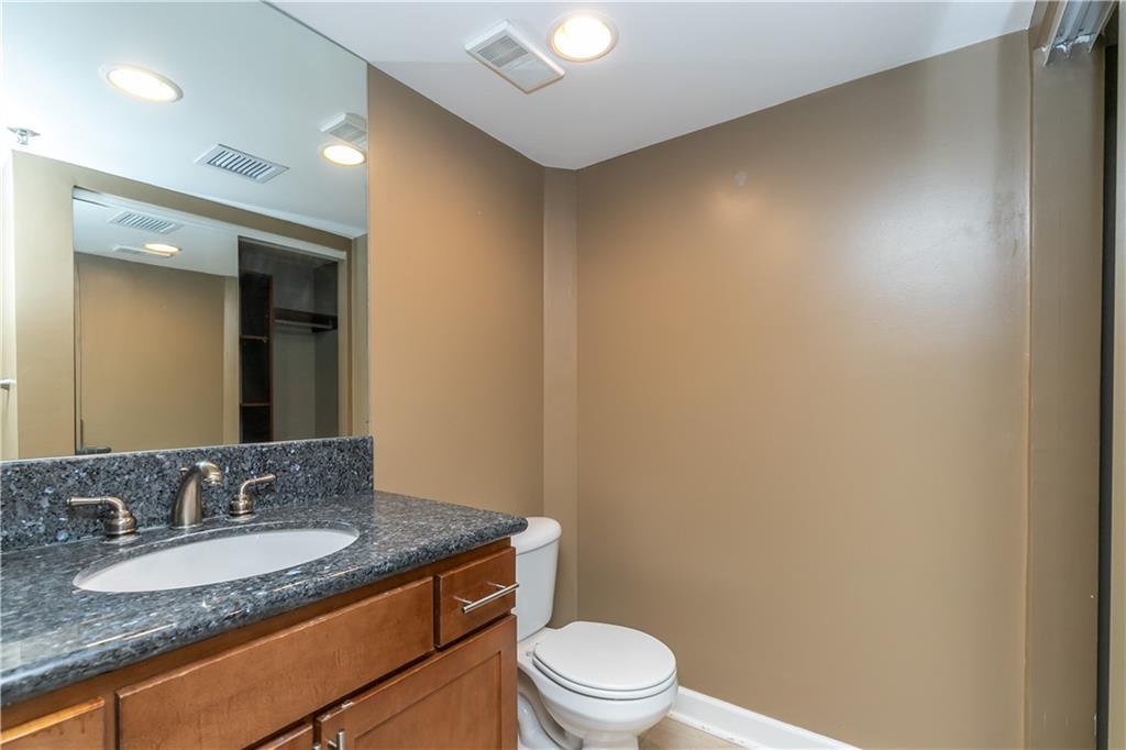 600 Admiral Boulevard Property Photo 8