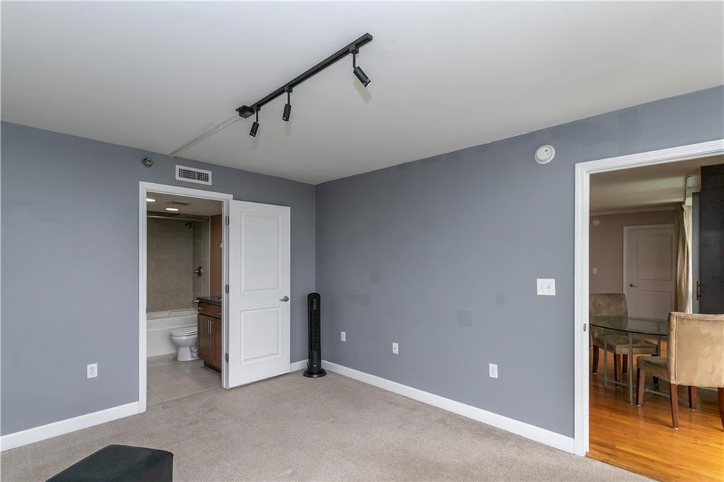 600 Admiral Boulevard Property Photo 13