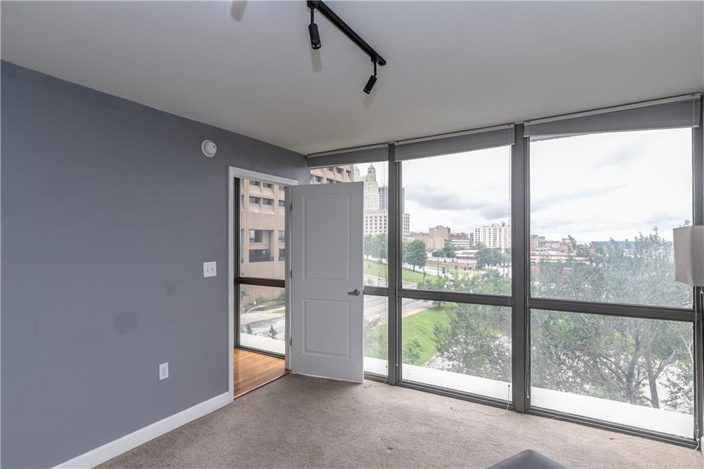 600 Admiral Boulevard Property Photo 18