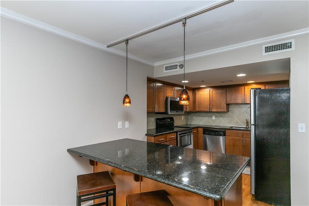 600 Admiral Boulevard Property Photo 22