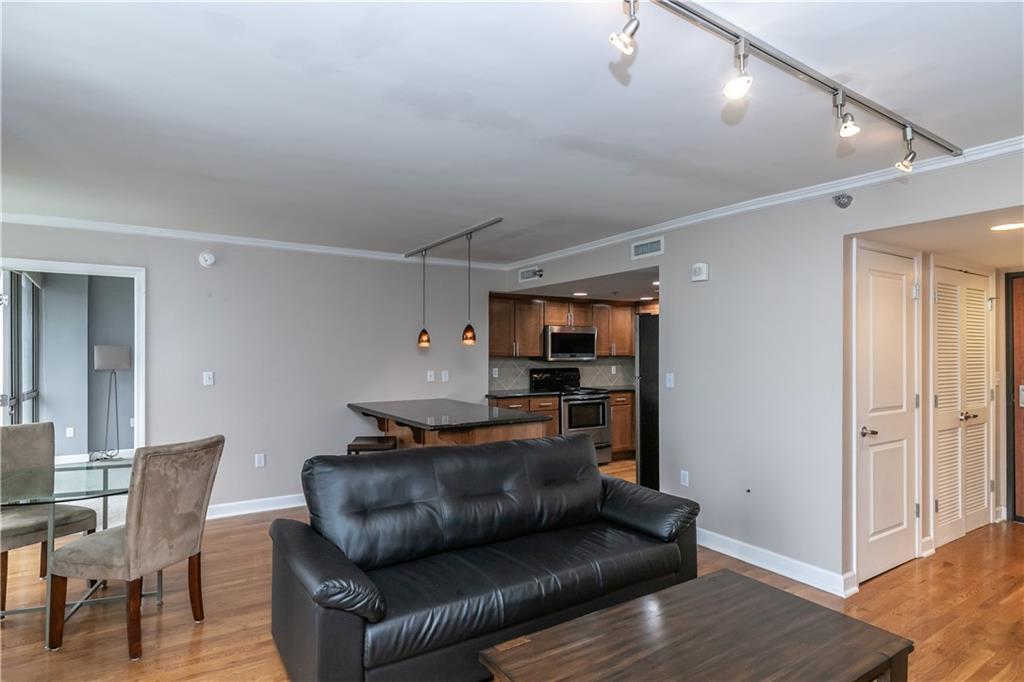 600 Admiral Boulevard Property Photo 25