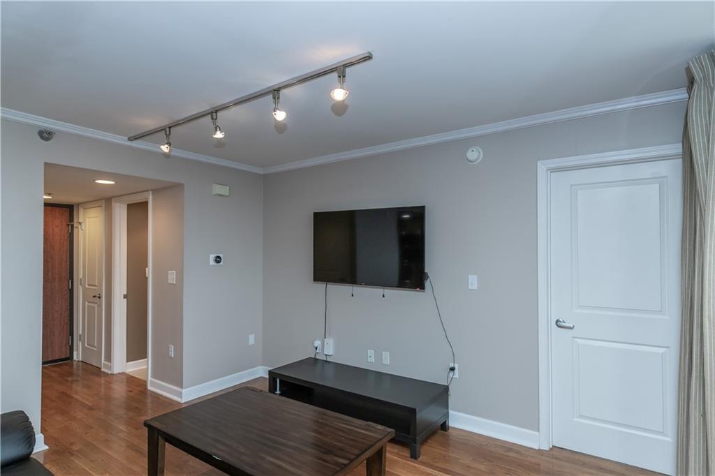 600 Admiral Boulevard Property Photo 26