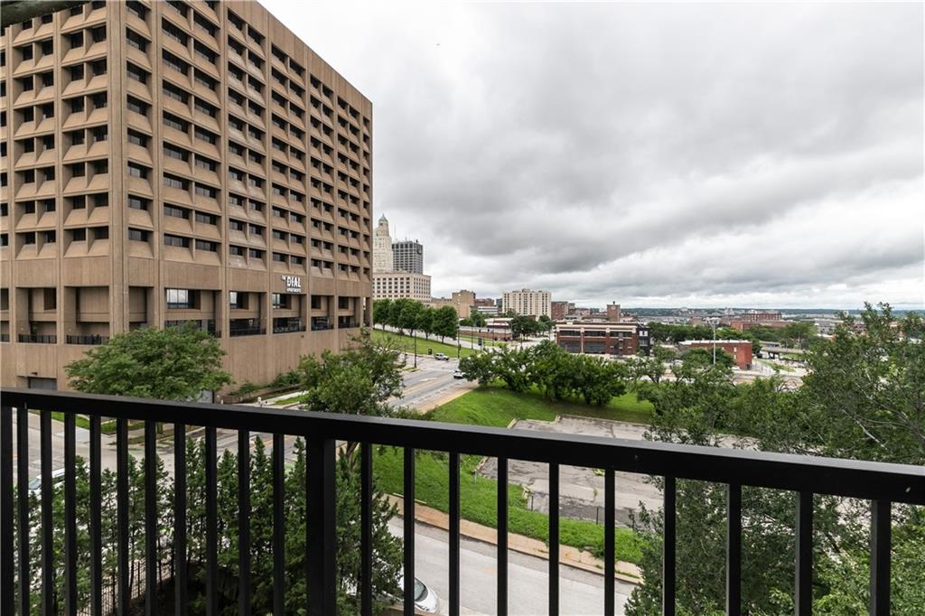 600 Admiral Boulevard Property Photo 27