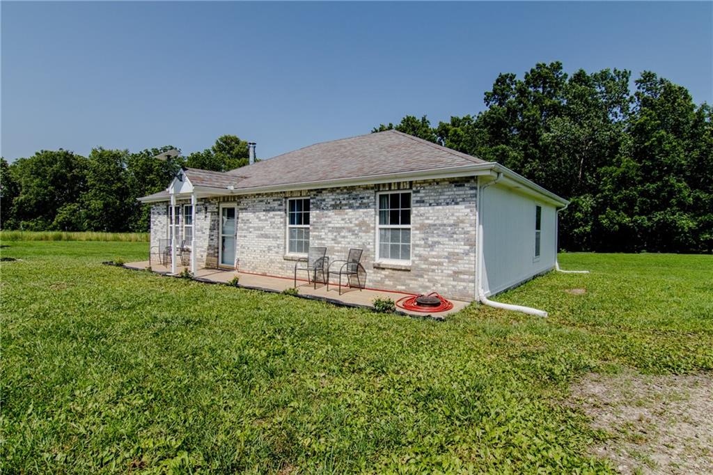 8352 Nw B Highway Property Photo 7