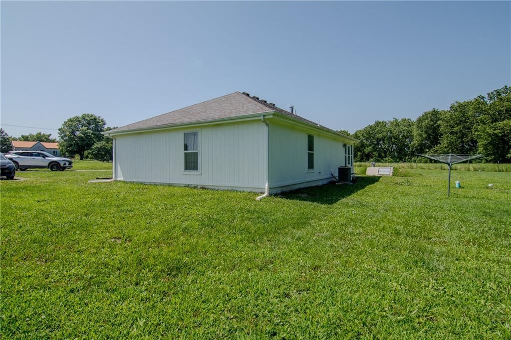 8352 Nw B Highway Property Photo 21
