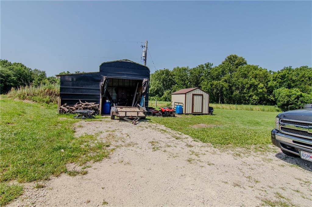 8352 Nw B Highway Property Photo 22