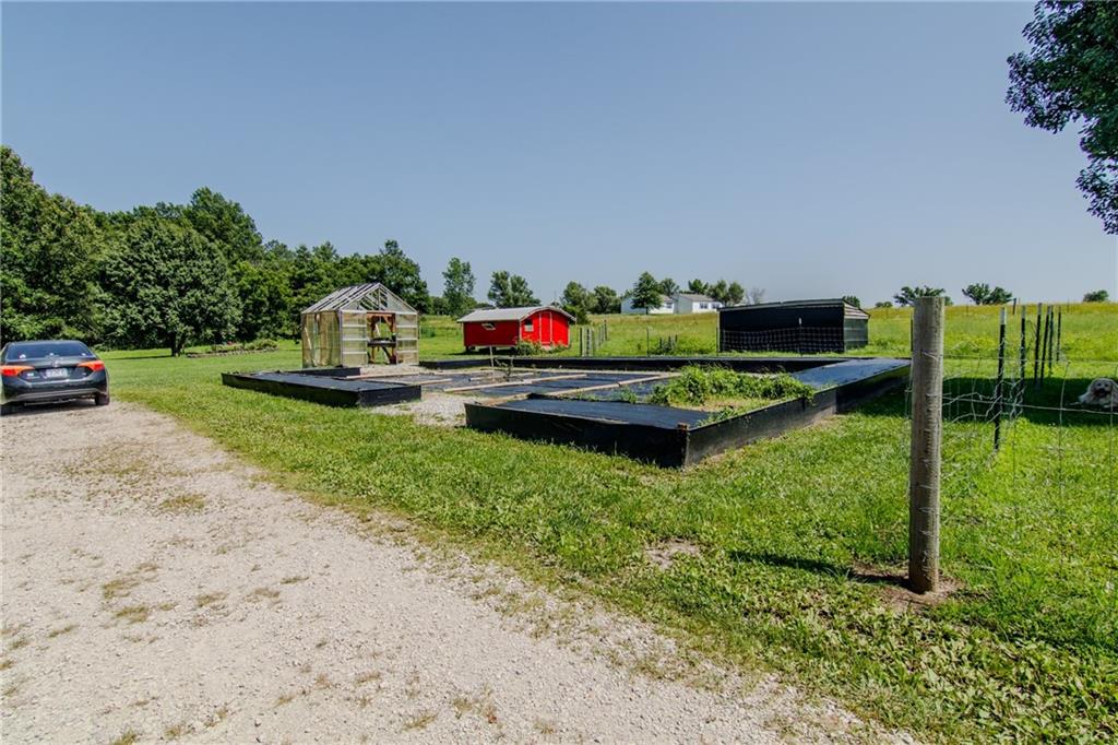 8352 Nw B Highway Property Photo 23
