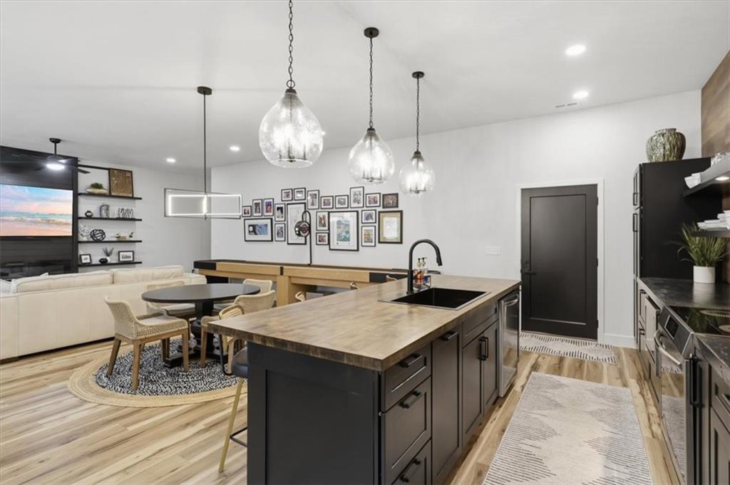 1368 Chimney Point Property Photo 15