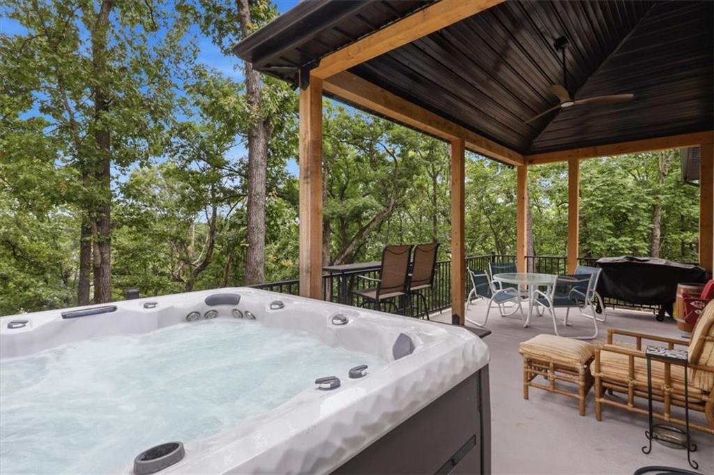 1368 Chimney Point Property Photo 25