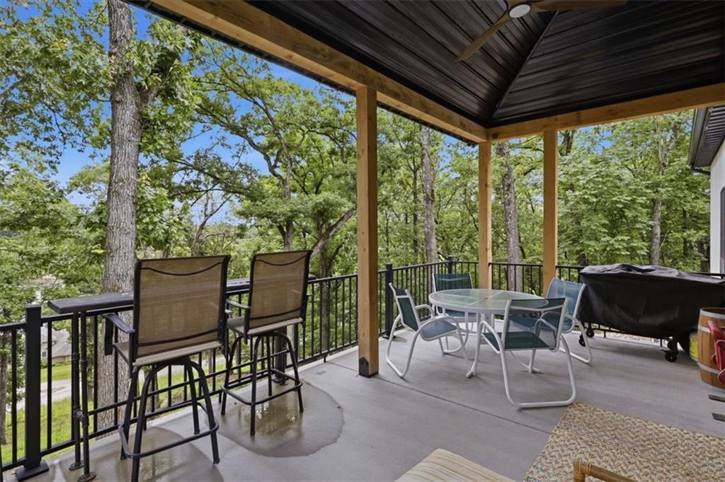 1368 Chimney Point Property Photo 28
