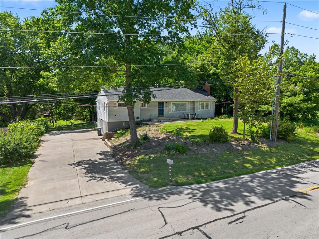7940 N Broadway Street Property Photo 3
