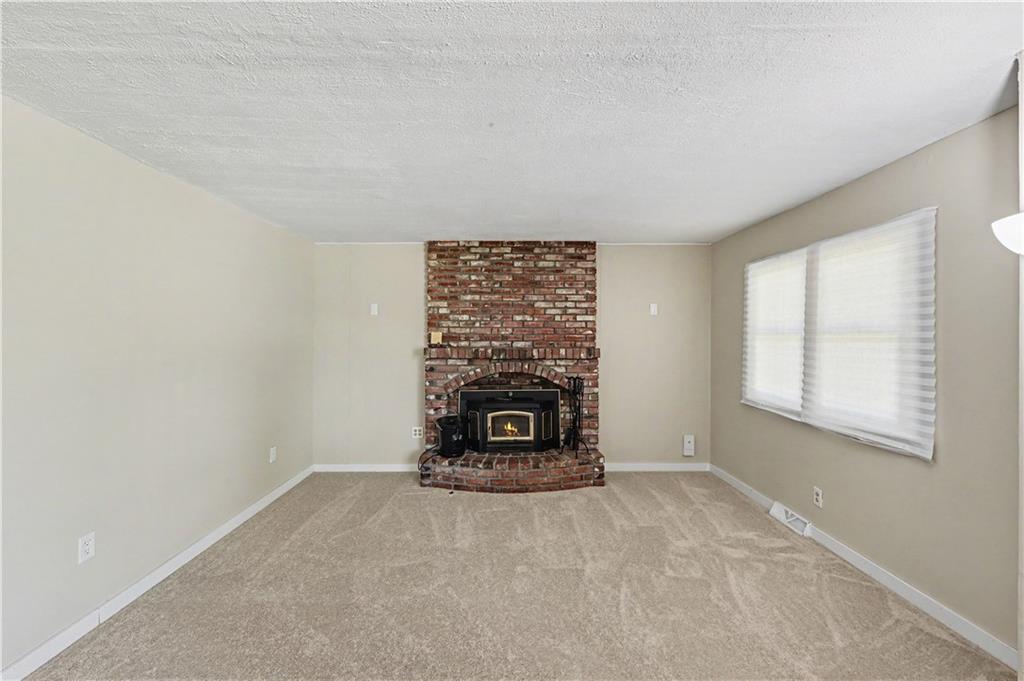 7940 N Broadway Street Property Photo 7