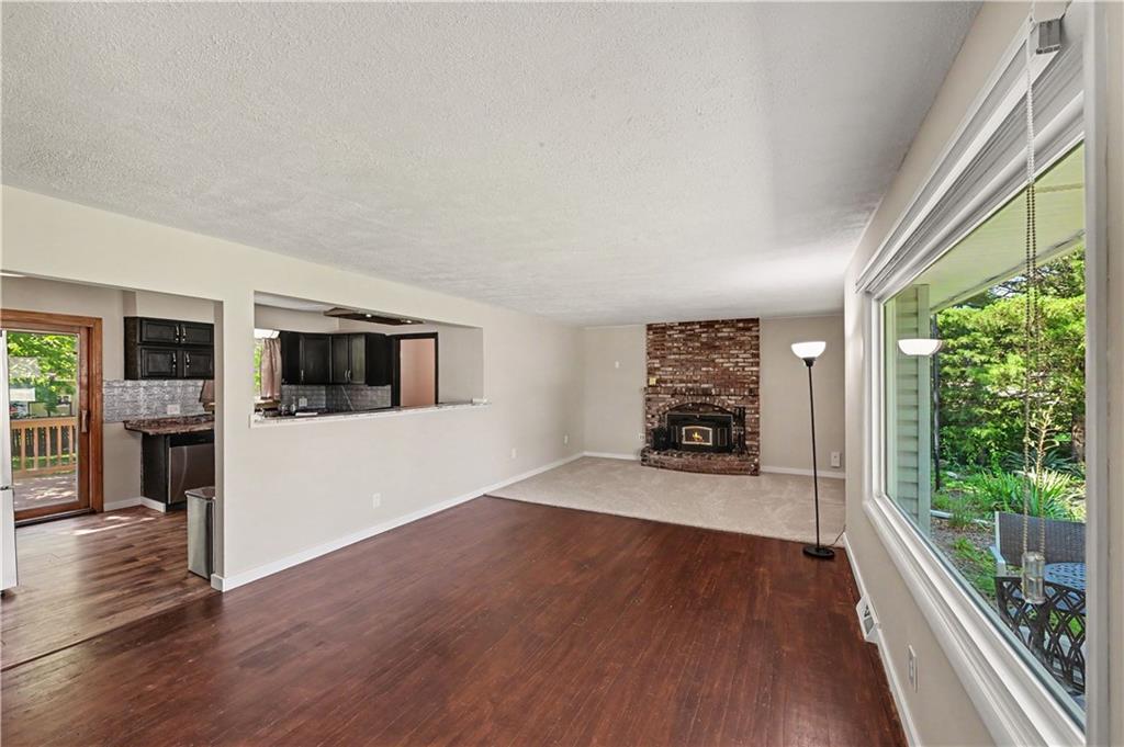 7940 N Broadway Street Property Photo 11
