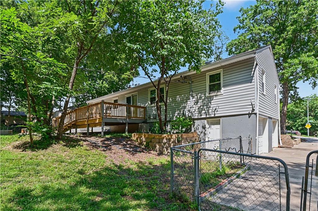 7940 N Broadway Street Property Photo 26