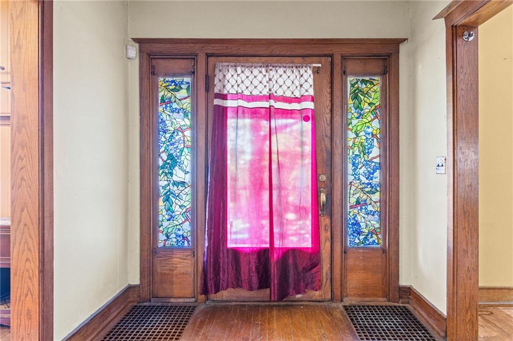 524 Cypress Avenue Property Photo 4