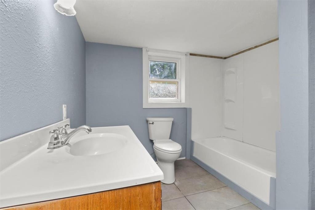 1001 S Main Street Property Photo 14
