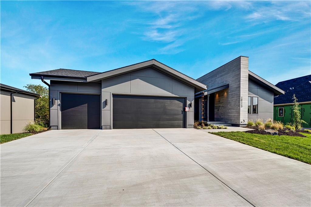 18113 Cody Street Property Photo 3