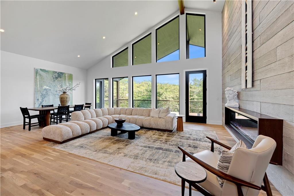18113 Cody Street Property Photo 7