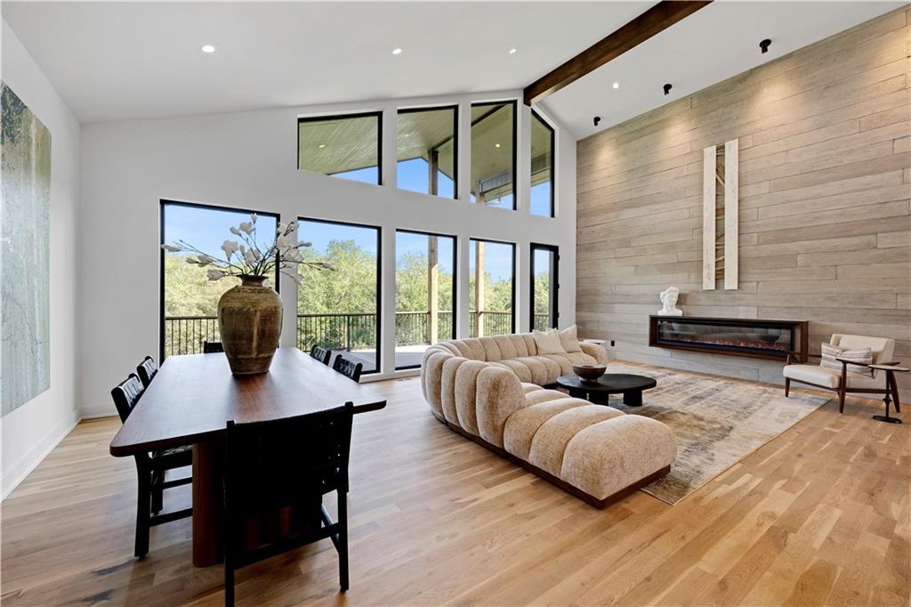 18113 Cody Street Property Photo 8