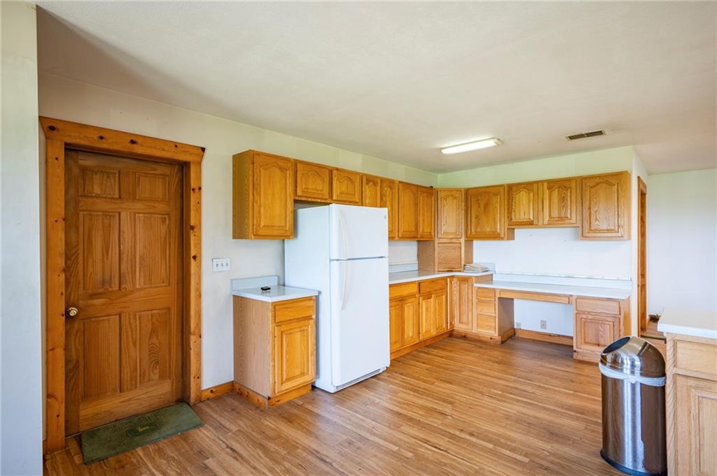 742 S 935 Road Property Photo 8