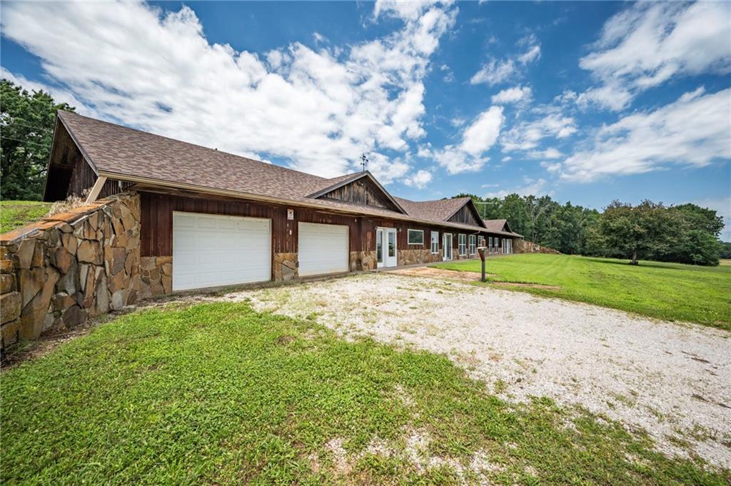 742 S 935 Road Property Photo 33