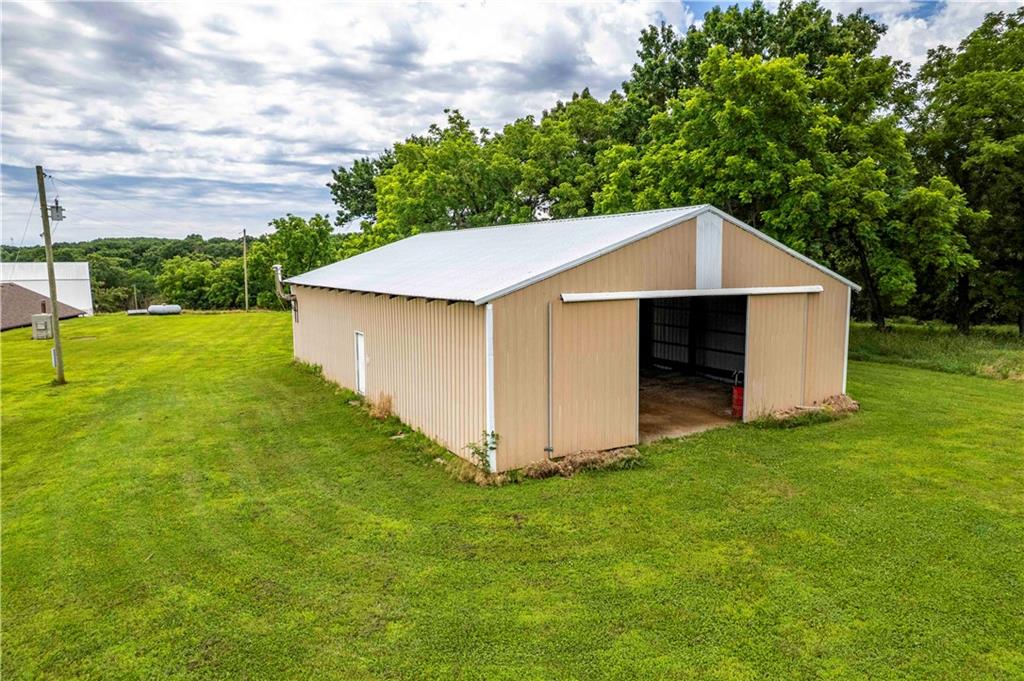 742 S 935 Road Property Photo 37