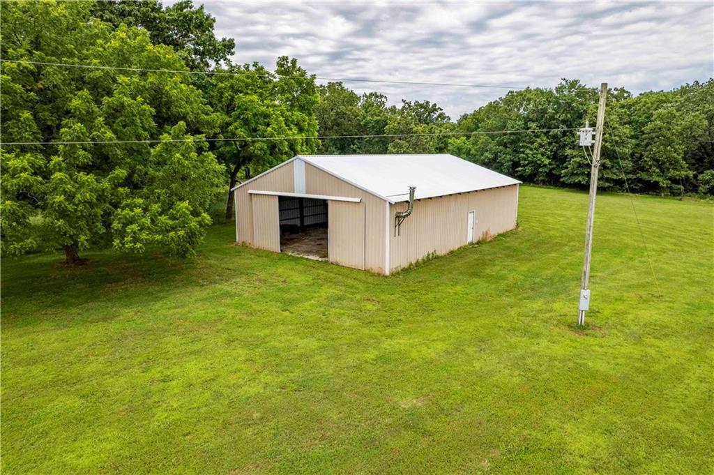 742 S 935 Road Property Photo 40