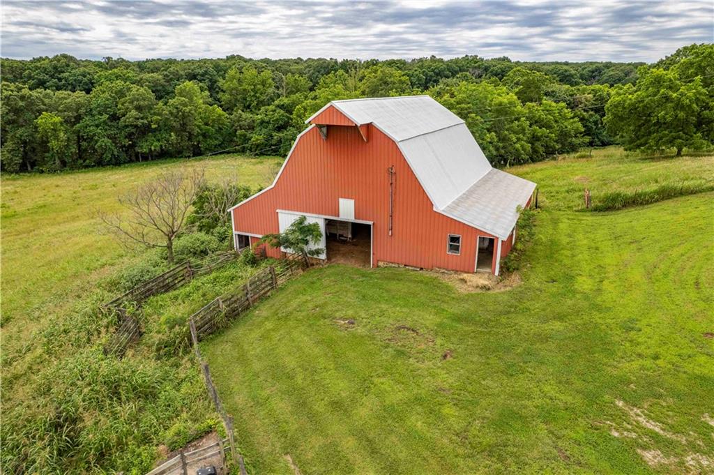 742 S 935 Road Property Photo 44