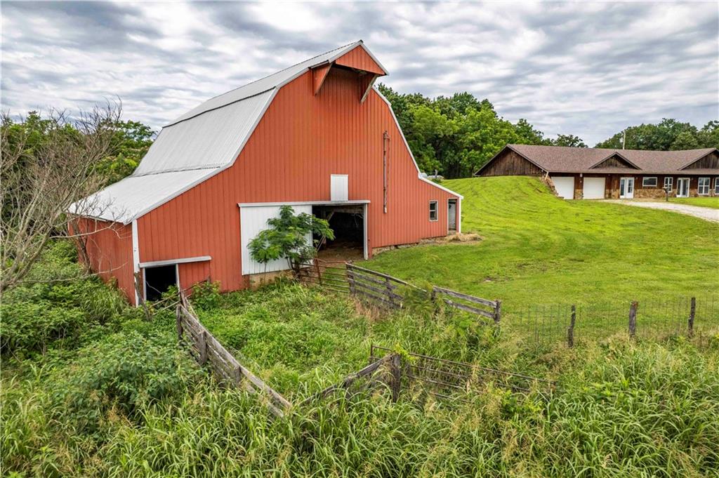742 S 935 Road Property Photo 47