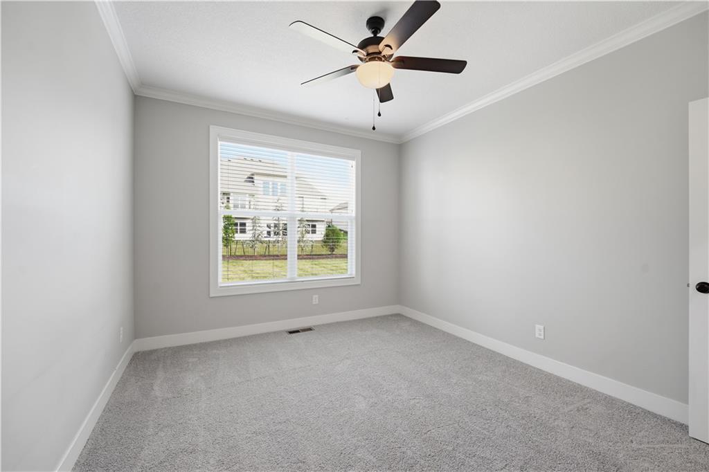 318 Nw Ambersham Drive Property Photo 28