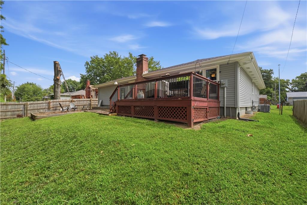 3916 Queen Ridge Drive Property Photo 43