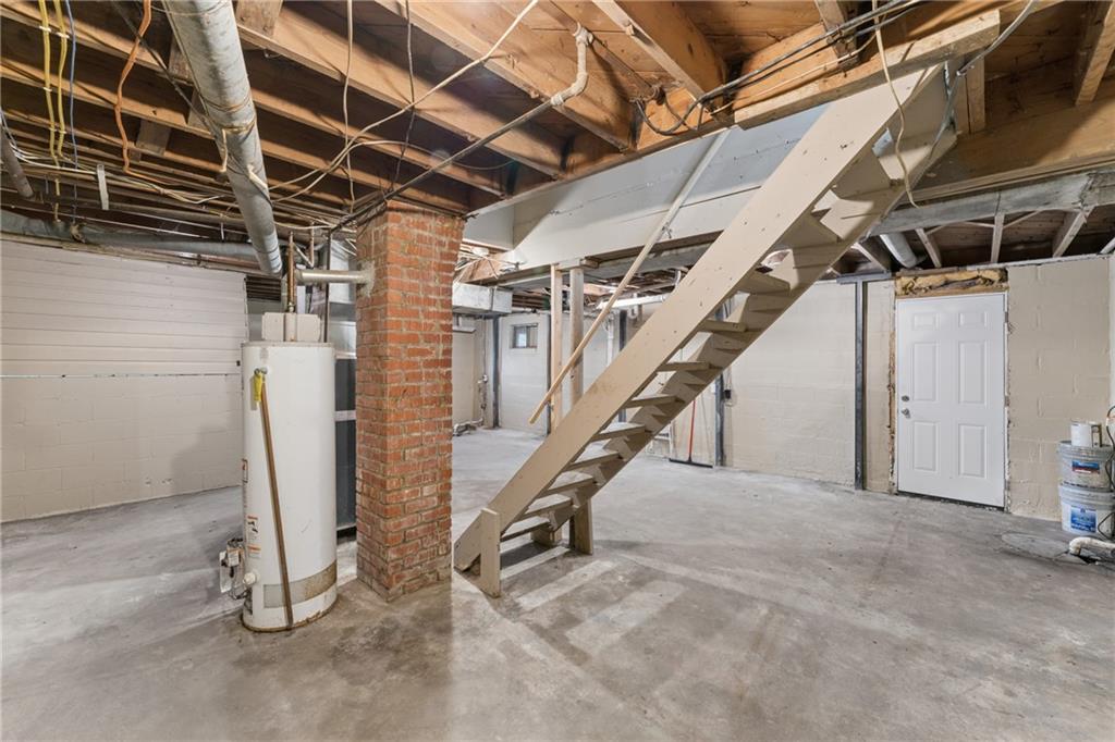 2811 S Northern Boulevard Property Photo 29