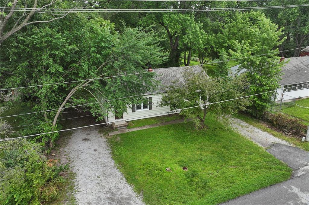 2811 S Northern Boulevard Property Photo 32