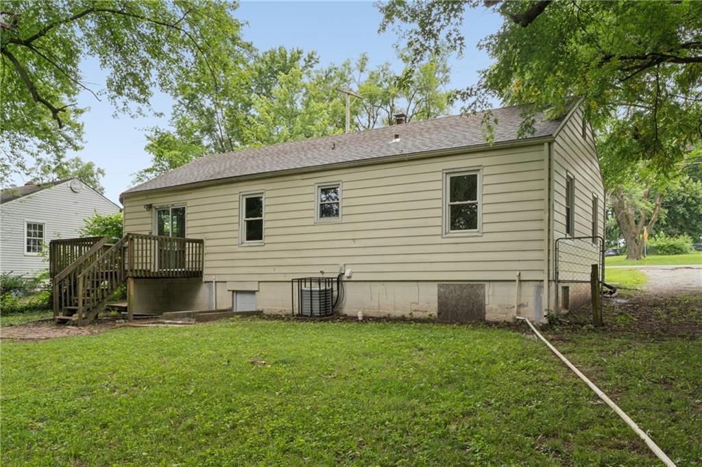 2811 S Northern Boulevard Property Photo 41