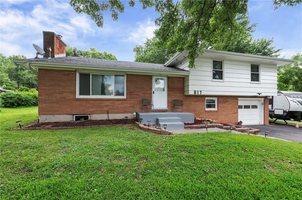817 S Alexander Road Property Photo 3