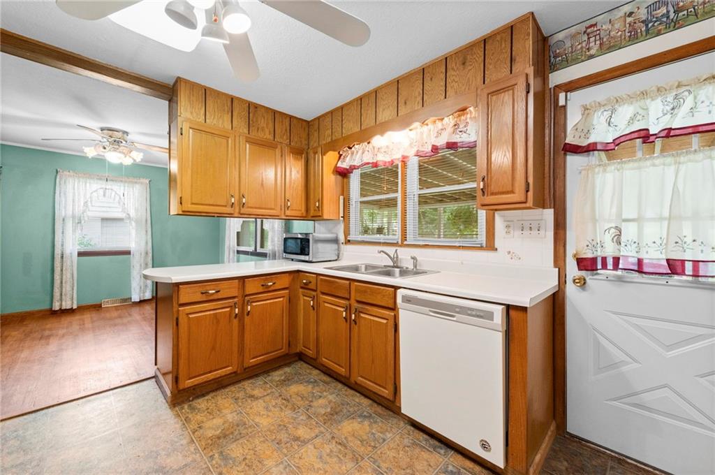 817 S Alexander Road Property Photo 10