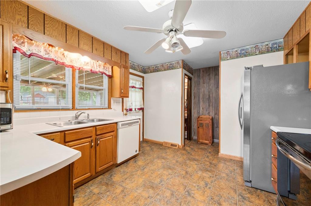 817 S Alexander Road Property Photo 12