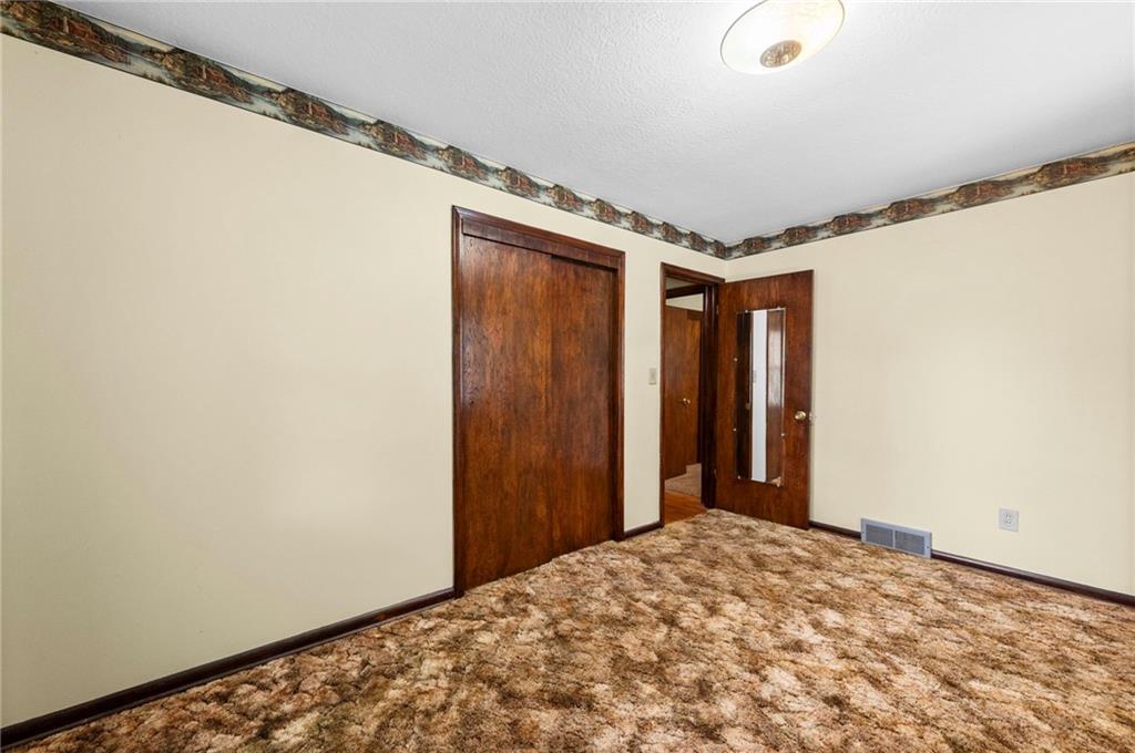 817 S Alexander Road Property Photo 18