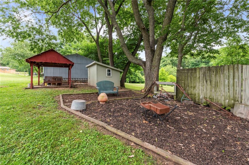 817 S Alexander Road Property Photo 40