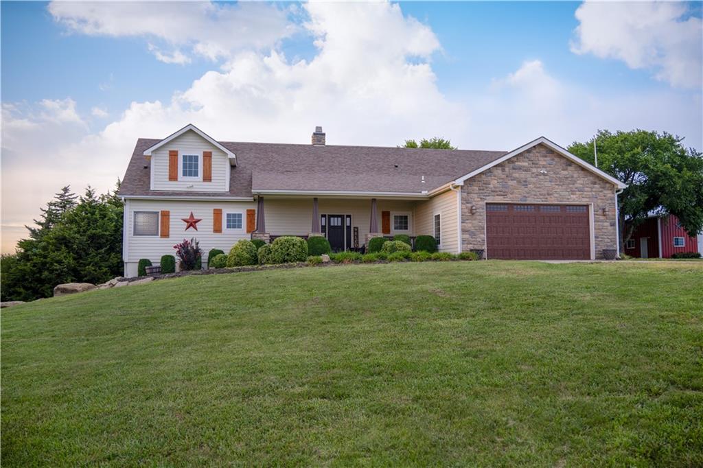 1028 N 600 Road Property Photo 1