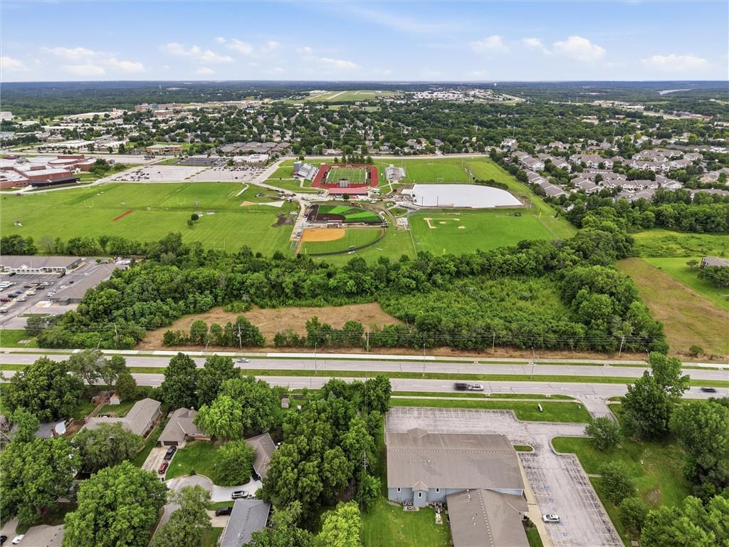 E Chipman Road Property Photo 16