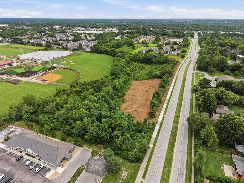 E Chipman Road Property Photo 19