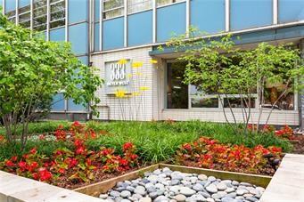 333 W Meyer Boulevard Property Photo 1
