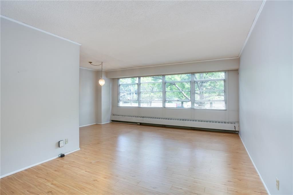 333 W Meyer Boulevard Property Photo 7
