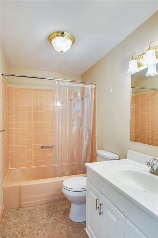 333 W Meyer Boulevard Property Photo 11