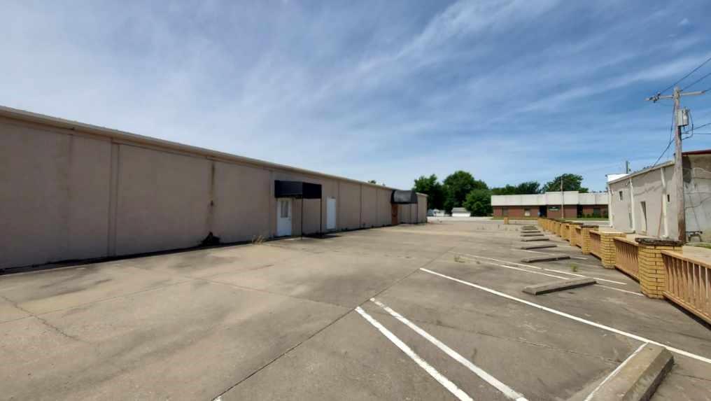 218 S Summit Street Property Photo 6