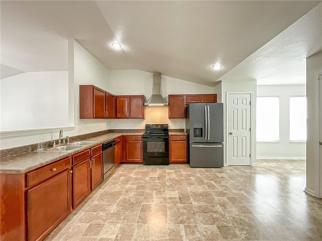 14404 Eastern Court Property Photo 11